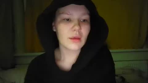 Snapshot of sun_seymour chatting on February 19, 3:28 am sun_seymour online show from February 19, 3:28 am