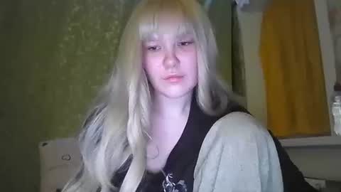Snapshot of sun_seymour chatting on January 11, 7:05 pm sun_seymour online show from January 11, 7:05 pm