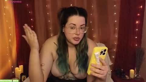 Snapshot of sunflower0907 chatting on September 30, 8:09 am Tina. Im topless model online show from September 30, 8:09 am