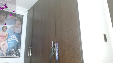 Jeraldine online show from October 31, 8:35 pm