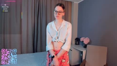 Kiki online show from March 8, 1:13 am