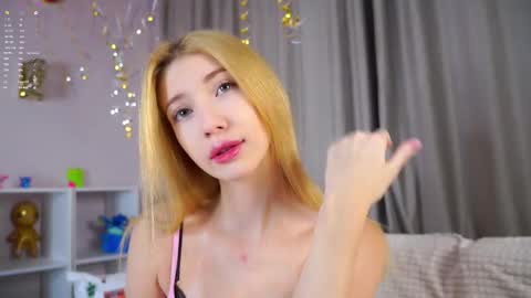 Lily online show from January 17, 3:19 pm