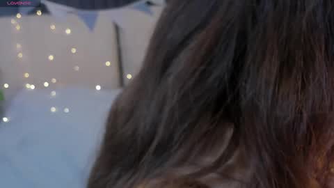 Snapshot of sunnyrisha chatting on December 9, 5:51 am Risha online show from December 9, 5:51 am