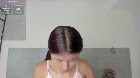 sunnywhitee online show from July 14, 7:07 pm