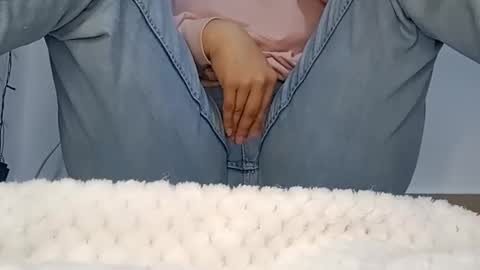 Annie online show from February 26, 6:29 pm