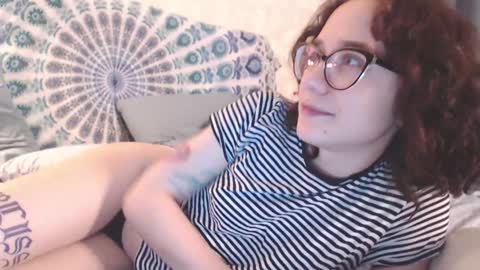 Snapshot of sunshinehella chatting on February 2, 2:13 pm Hella online show from February 2, 2:13 pm