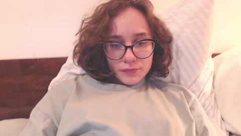 Hella online show from June 3, 7:41 pm
