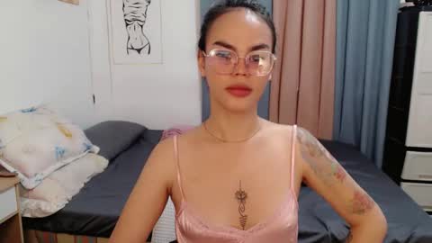 Im val online show from May 2, 9:51 pm