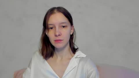 Una online show from February 4, 4:04 am