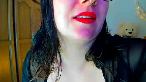 Snapshot of susan_fox1 chatting on February 10, 9:04 pm Dani online show from February 10, 9:04 pm