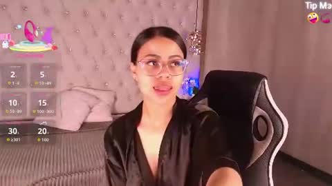 susan_voltaire online show from June 18, 12:21 pm