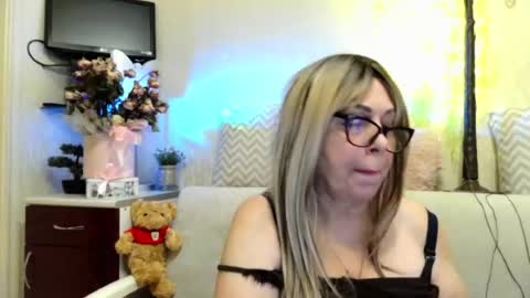 SusiexNoreen online show from July 10, 2:23 am