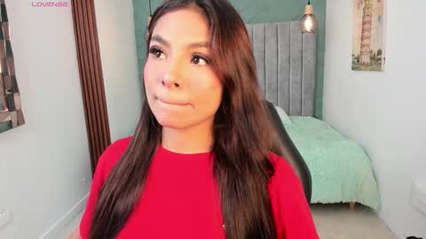 sussy_sweet4u online show from February 18, 9:08 am