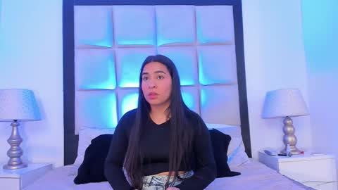 sussyfoxx_ online show from February 11, 12:06 pm