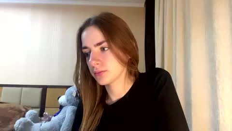 Emila online show from July 8, 7:32 am