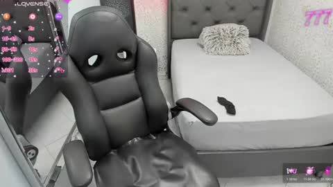 S U Z E T  online show from June 26, 7:48 pm