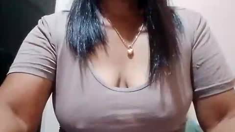 suzzie_hot online show from December 21, 8:24 pm
