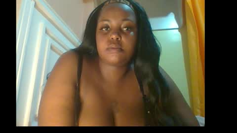 sweet52537 online show from December 3, 5:15 pm