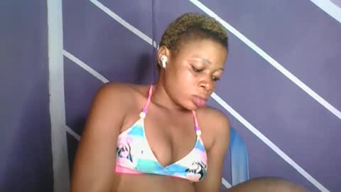 Snapshot of sweet_berry31 chatting on October 13, 12:57 am baby girl online show from October 13, 12:57 am