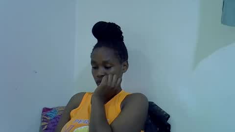 Snapshot of sweet_brown9 chatting on October 11, 9:50 pm sweet_brown9 online show from October 11, 9:50 pm