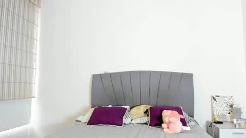 sweet_brunette88 online show from August 3, 8:03 pm