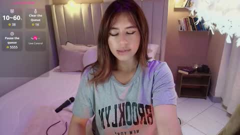 Snapshot of sweet_cami1 chatting on October 16, 2:47 am Camila online show from October 16, 2:47 am