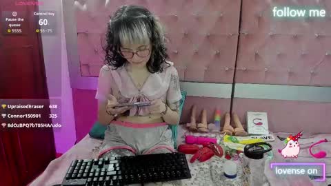  emmili  online show from November 21, 2:08 pm