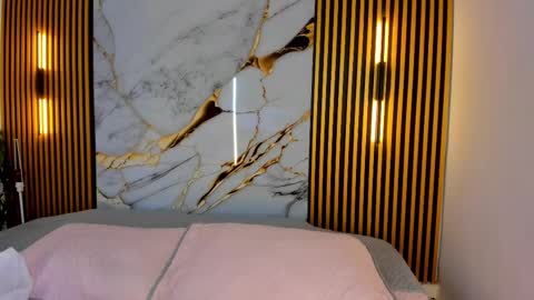 sweet_flame_ online show from September 27, 9:22 pm