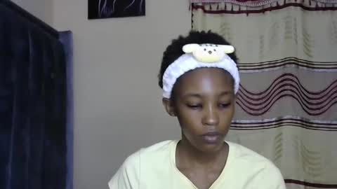 sweet_freaky online show from June 5, 1:31 am