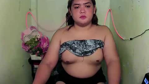 Snapshot of sweet_frex123 chatting on October 5, 5:34 am sweet_frex123 online show from October 5, 5:34 am