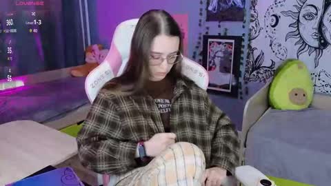 Alice online show from February 19, 3:39 am