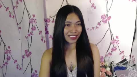 sweet_lady14 online show from May 3, 7:17 pm