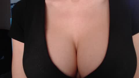 Jen online show from February 17, 6:46 am