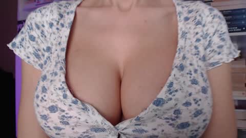 Jen online show from March 11, 6:28 am