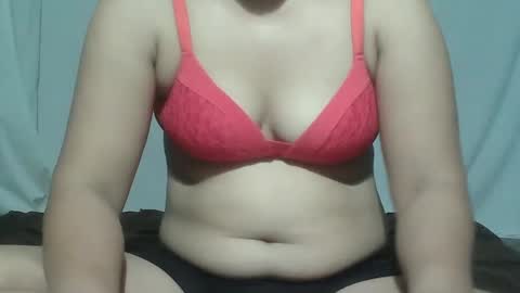 sweet_lily0613 online show from March 5, 11:38 pm