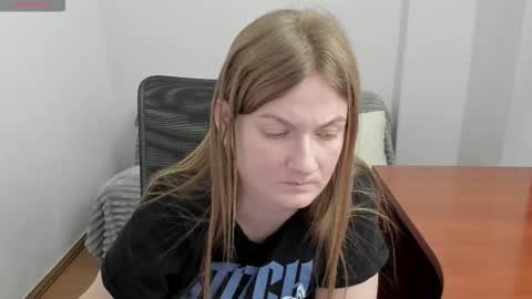 Mila online show from December 5, 5:58 pm