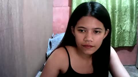 sweet_milkshake2004 online show from October 25, 1:24 am