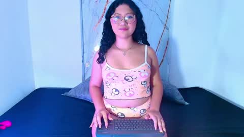 Sweet  online show from April 7, 4:25 am