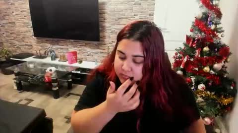 sweet_moommy online show from December 15, 4:12 pm