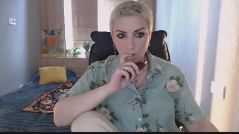 sweet_n_strong online show from June 12, 11:29 am