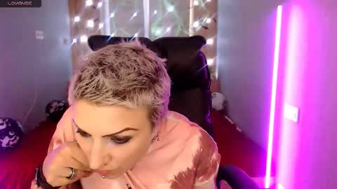 sweet_n_strong online show from November 19, 1:11 pm