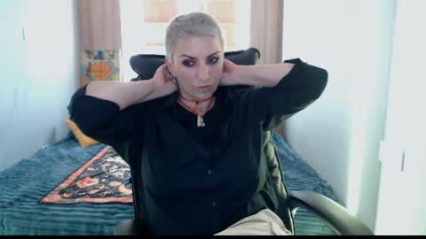 sweet_n_strong online show from June 15, 11:32 am