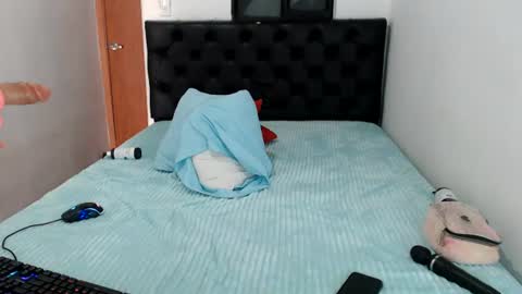 petite sweet online show from July 28, 3:21 pm