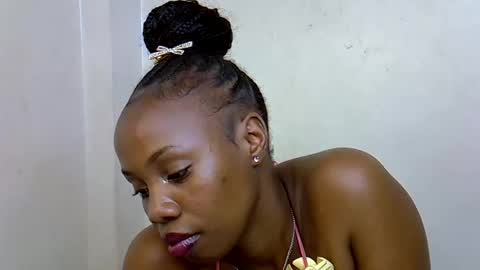 Elina online show from March 18, 3:50 pm