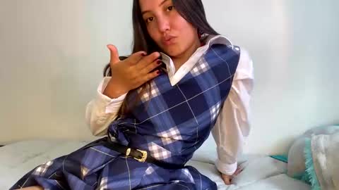     online show from February 7, 5:40 pm