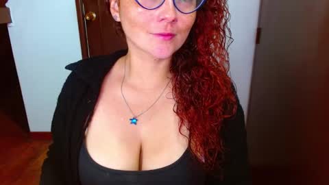 Snapshot of sweet_tammyy chatting on October 13, 3:47 pm tammy IG stammy 36 online show from October 13, 3:47 pm