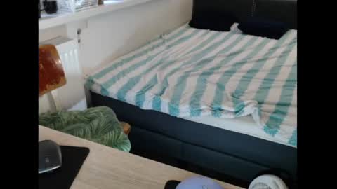 Sweetboobs85h online show from June 27, 12:55 pm