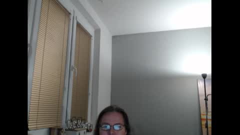 Sweetboobs85h online show from February 11, 6:53 pm