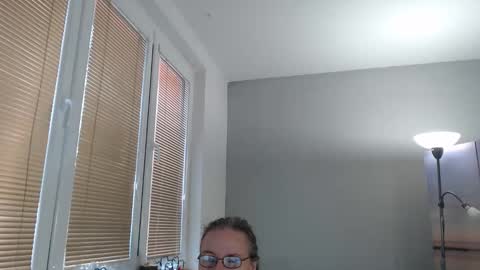 Sweetboobs85h online show from November 12, 12:25 pm