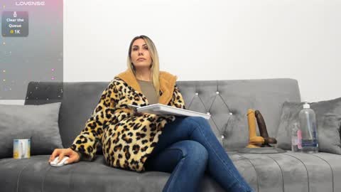 Snapshot of sweetcherry30_ chatting on January 13, 6:38 am Cherry online show from January 13, 6:38 am